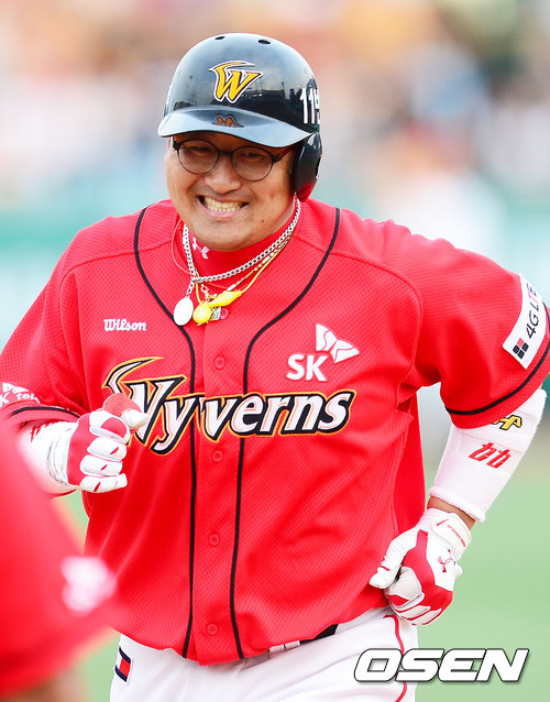 
	'���μ� ��Ÿ�� Ȩ��' SK, ��ȭ ���� 1�� ���� '�·� 6��'
