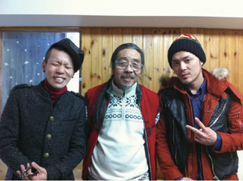 
	������������ �۰� �ܼ̿��� ������, ����.
