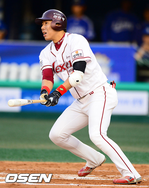 
	'4��° ���Ÿ' ����ȣ, "�̱�� �������"
