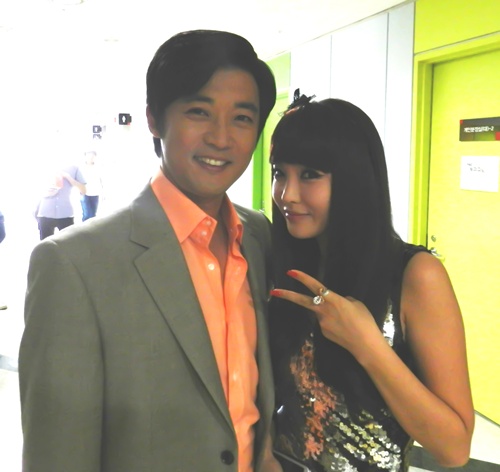 
	'���׸�' ȫ����, ������� ������ ����..'�������� ������'
