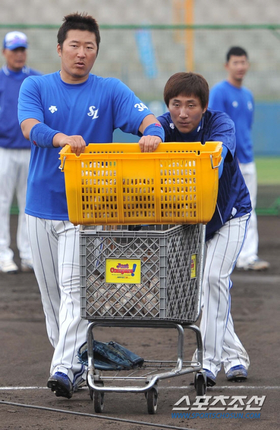 
	�Ϻ� ��Ű���� �����Ʒ� ���� �Ｚ ������(����)�� �迵��.  ��Ű����(�Ϻ�)=���ؿ� ���� noodle@sportschosun.com


