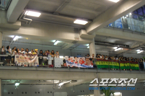 
	22�� �����ð����� �ұ��ϰ� SBS �������α׷� '���׸�' ������� ���� ���� �±� ���� �������׿� ���� �ҳ� �ҵ�. ����=����ȸ ����


