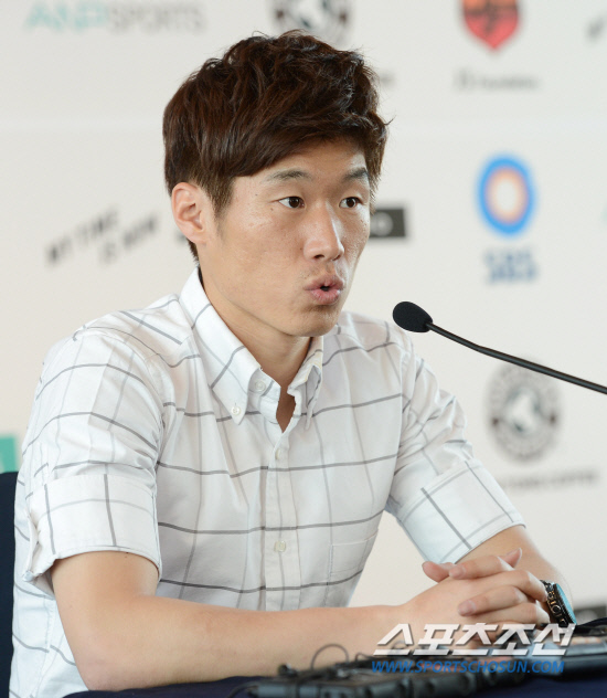 
	21�� ���� �ƶ󸶸��� �����ǿ��� '��2ȸ �ƽþ� �帲��' �������� ���ȴ�. ��翡 ������ �������� �������� ������ ���ϰ� �ִ�. ����=����� ���� cjg@sportschosun.com


