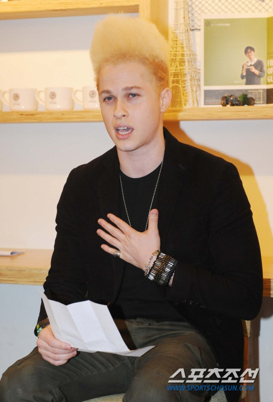 
	'���۽�ŸK3' ��� ũ���� ������Ʈ��. �ֹ��� ���� deer@sportschosun.com


