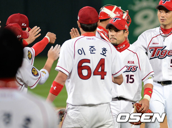 
	'����Ÿ' �̿��, "Ÿ�� 3�� �������� �ʰڴ�"
