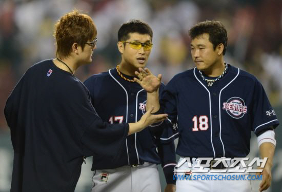 
	�λ� �赿�ִ� �ý��� �輱�� ���� ���ǰ�⿡�� Ÿ�� 4��2Ǭ4���� ��Ÿ�� �ֵѷ���. ������ ���� rainmaker@sportschosun.com


