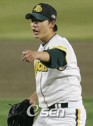 
	'2004�� �Դ�' ���翵�� �� ����� �ؼ��� ���̴�
