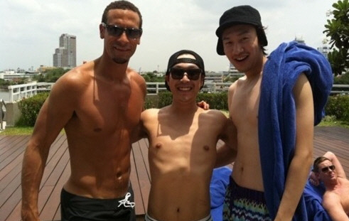 
	���۵𳽵�, ����, �̱���


