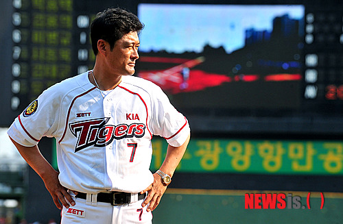 
	
                ������ '������ �̱���'
            
