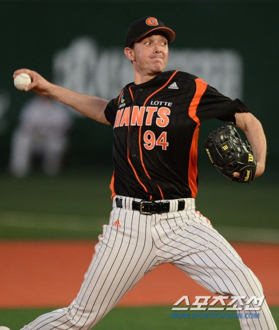 
	�Ե� �絵��Ű�� 26�� ��� �λ������� ���� ù �������� ����ߴ�. ����� ���� cjg@sportschosun.com


