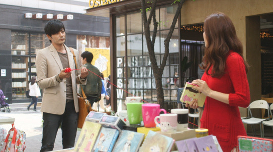 
	'�Ż��� ǰ��'�� �嵿�ǰ� ���ϴ�


