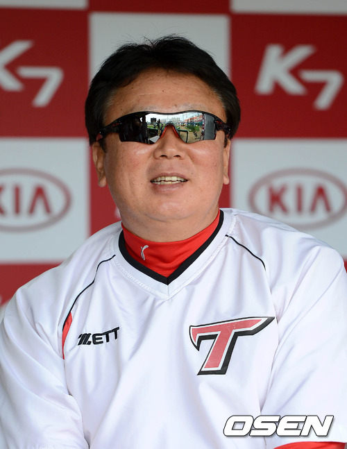 
	'6����' SUN, "��Ÿ ��� ���� ������ ���ߴ�"
