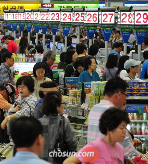 
	'�����깰 ���� 51% �Ѿ� �� �� �ݾƵ� �ſ�' - ������Ʈ �ǹ� �޾��� �ǽõ� 27�� ���� ���� ���絿 ���� �ϳ��θ�Ʈ�� ������� �ϻ����� �̷��. �ϳ��θ�Ʈ�� �����깰 ���� ������ 51%�� �Ѿ� �����޹����� ������� �ʴ´�. /������ ���� foru82@chosun.com
