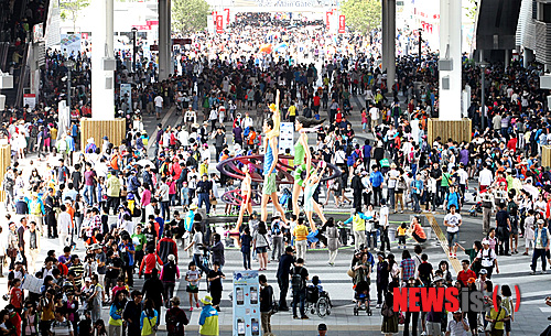 
	
                '�λ�����' ����������
            
