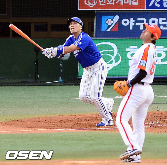 
	����ȣ ���ʶ߸� �̽¿�, �� �� ���̸� ����ߴ�
