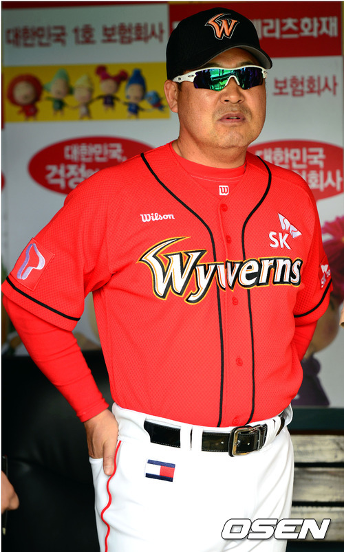 
	�̸���, "�Ӱ�� ���, �� �����̾���"
