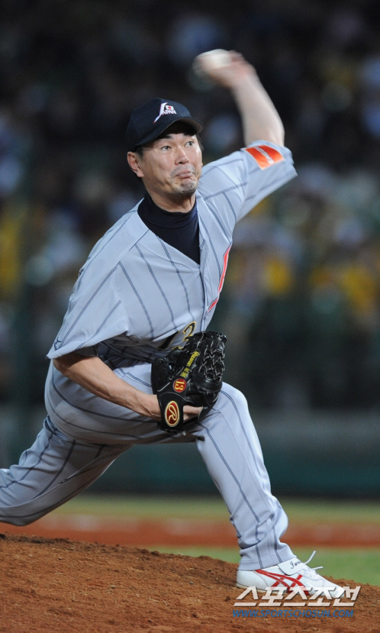 
	�ִ�ġ ���������� �̿ͼ� ����Ű�� 2007�� 12�� �ø��� ���������� ��Ī ���. ���������� DB


