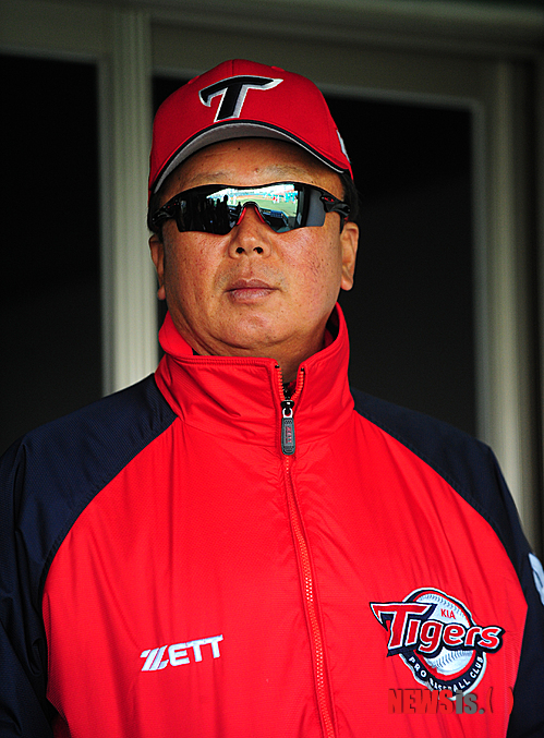 
	
                ���ͺ��ϴ� KIA ������ ����
            
