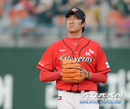 
	���ξ߱� �ؼ��� SK�� ��Ⱑ 31�� �񵿾߱��忡�� ��������. ����� 1ȸ�� �ں�ȣ���� 3�� ȣ���� ����ϰ� �ƽ����ϰ� �ִ�. ��=���ؿ� ���� noodle@sportschosun.com


