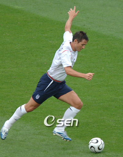 
	'�λ�' ���ĵ�, ���� 2012 ����...�ױ۷��� '�λ� �Ƿ�'
