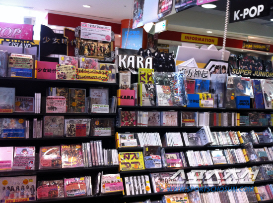 
	�Ϻ� ������ Ÿ�� ���ڵ� �������� K-POP �ڳ�. ����(�Ϻ�)=��ǥ�� ���� suzak@sportschosun.com


