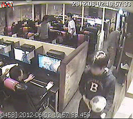 [단독] 중1때 가해 학생과 싸움에서 진 이후… 실수하면 맞았고 가방 들라면 들어