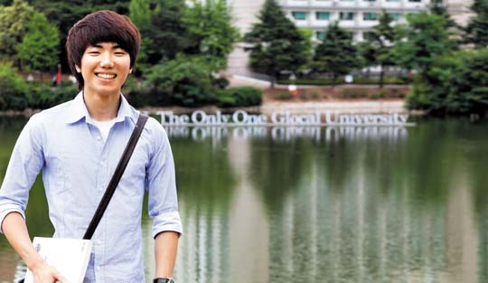 [성적, 이렇게 올렸다] 건국대 커뮤니케이션학과 1 최현우씨_"자신감 갖고 덤비니 7등급이 1등급으로"