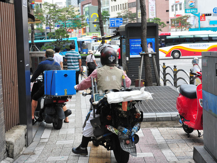 만든곳: 한국 네티즌본부 카페