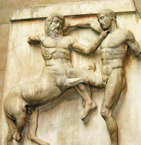 
	'켄타우로스와 라피타이인의 전투'… 아테네의 파르테논 신전 부조 중 일부, 기원전 447~438년경, 대리석, 높이 172㎝, 런던 영국박물관 소장.
