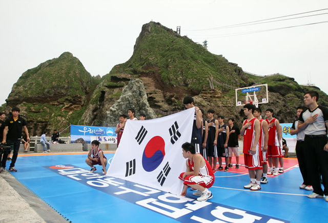 만든곳: 한국 네티즌본부 카페