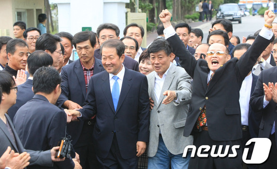 만든곳: 한국 네티즌본부 카페