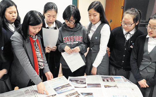 [NIE 신문활용교육] 다양한 지면 속 다양한 직업 찾아 스크랩… "체험학습보다 효과적이네요"