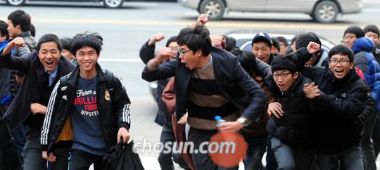 [2013 수능] 언어·수리·외국어 1등급, 인문 4~8점 자연 1~3점 떨어질 듯