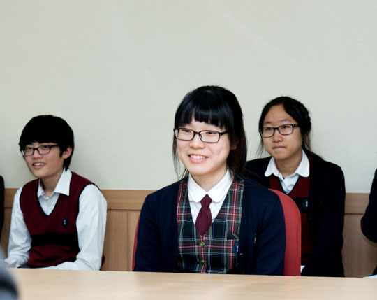 인사만 잘해도 절반은 성공… 긴장감 떨쳐라