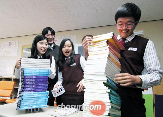[NIE 신문활용교육] 만지고 체험하는 기술 교육… 창의력이 자란다