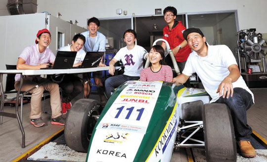 [주목! 이 학과｜국민대 자동차학과] 전망 밝은 車 산업… 희소성 갖춘 전문가 양성