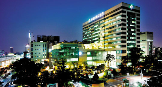 [건국대학교]  암수술 국내 정상급… 대장암 생존율은 세계 수준 기록