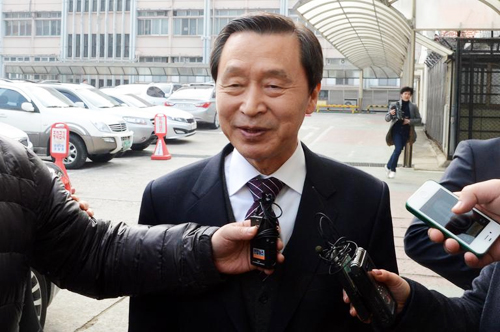 경찰, 김종성 충남교육감 장학사 시험문제 유출 관련 소환조사