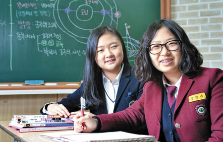 "인강<인터넷강의>으로 확실한 예·복습… 내신 관리에 올인했죠"