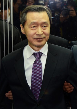 고개숙인 충남교육계 "교육감 구속 참담"