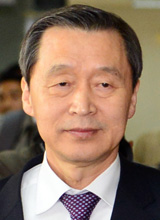 장학사 시험문제 유출 지시 혐의, 김종성 충남도교육감 직무 정지