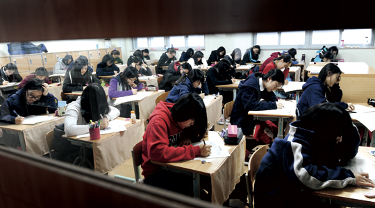 [주간조선] ‘물수능’ 침체 학원가, 선택형 수능 덕분에...