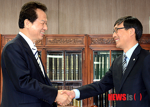 전교조 위원장 만난 교육장관 "공교육 정상화 위해 노력하자" 제안