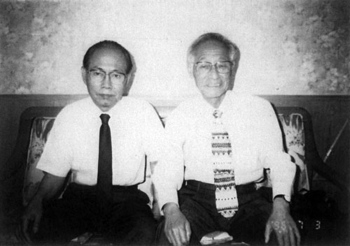1996년 7월 중국 베이징의 민가에서 만난 황장엽 당시 노동당 비서(왼쪽)와 이연길 북한민주화촉진협의회 회장.