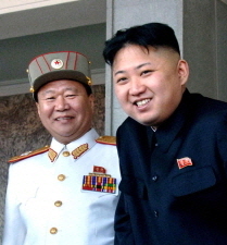 
 시진핑 총서기(왼쪽)와 김정은. /조선일보DB 
