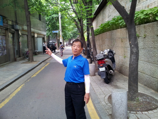 순라길 ‘57년 산증인’ 이희창(77) 형제식당 사장 / 사진=김민철 조선비즈 인턴기자