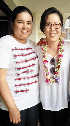 
	올해 4월 하와이에서 열린 미 LPGA투어 롯데 챔피언십에서 만난 조수경 박사(오른쪽)와 박인비
