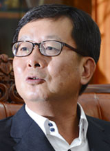 더 많은 '개천龍(개천에서 나온 용)' 나오도록… "EBS강의, 초·중학생에 확대"