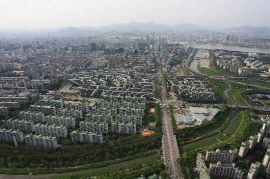 강남 아파트 단지 전경 /조선일보DB