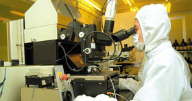 [주목! 이 학과 | 동국대 융합에너지신소재공학과] 신소재 산업 연구… 전기·반도체·조선 등 취업 분야 다양